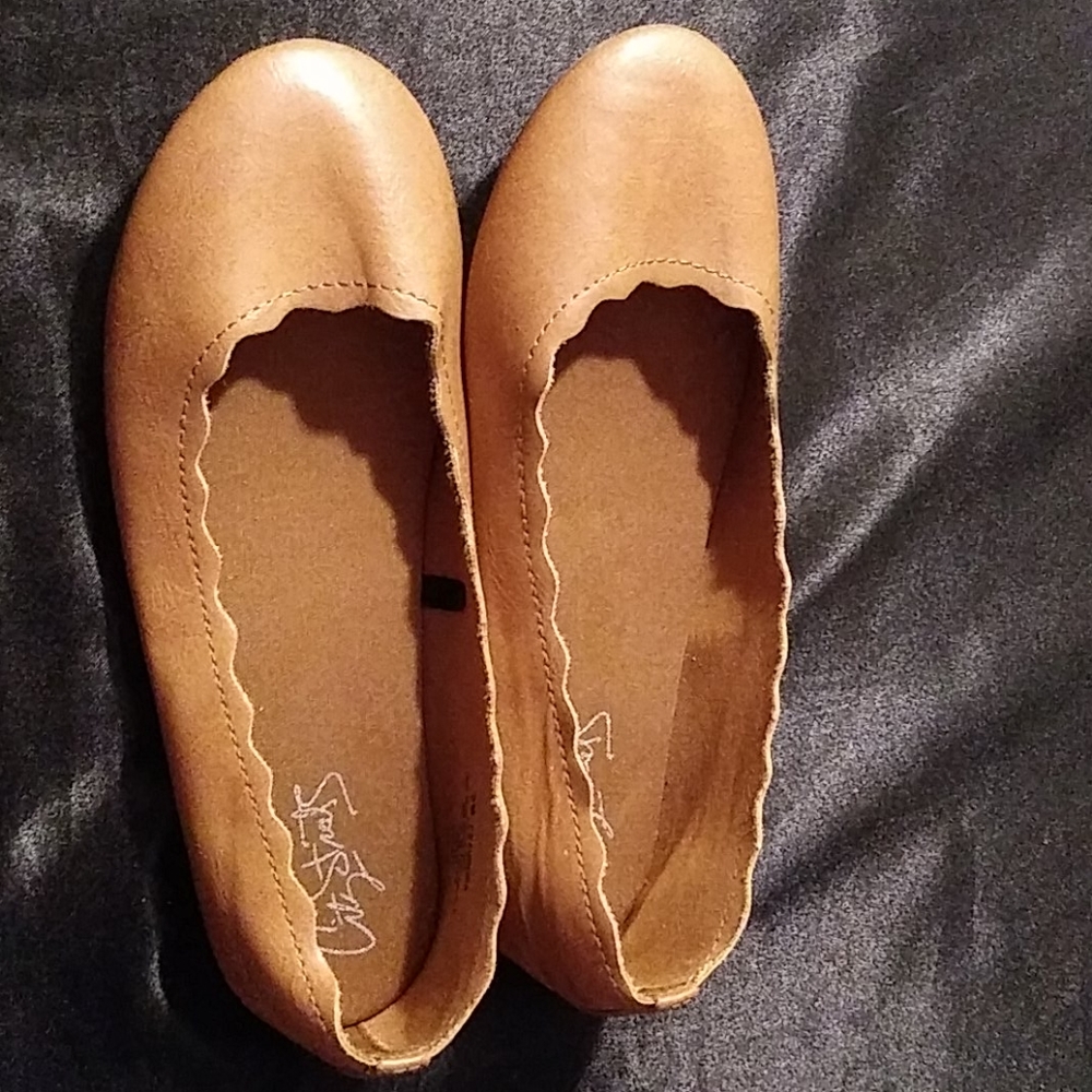 City Streets tan flats